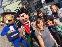 Messe:Cube - Messemännchen und Bastelborstel am Präsentationsstand der Leipziger Messe