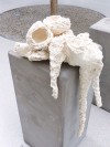 06 - Elisabeth Howey, Metaphysical Garden III, Figur 3, Unikat, Ton gebrannt und Sockel Mixed Media, 70 x 36 x 32 cm, 2016 